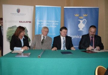 Krynickie gimnazjum objęte patronatem naukowym przez Uniwersytet Rolniczy w Krakowie