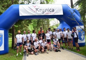 Krynica: znad Bałtyku w góry. 20 śmiałków na rowerach przejachało 1179 km