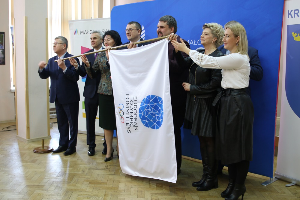 Uroczyste przekazanie flagi Igrzysk Europejskich Burmistrzowi Krynicy-Zdroju